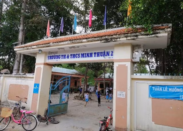Phản hồi thông tin "quên" làm nhà vệ sinh ở U Minh Thượng