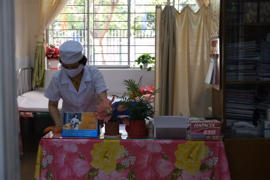 Hình ảnh trường học Cần Thơ tất bật chuẩn bị đón HS Tiểu học trở lại trường ảnh 8
