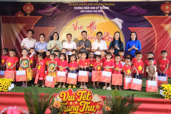 Trung thu ấm áp, rộn ràng ở Trường Mầm non Kỳ Thượng