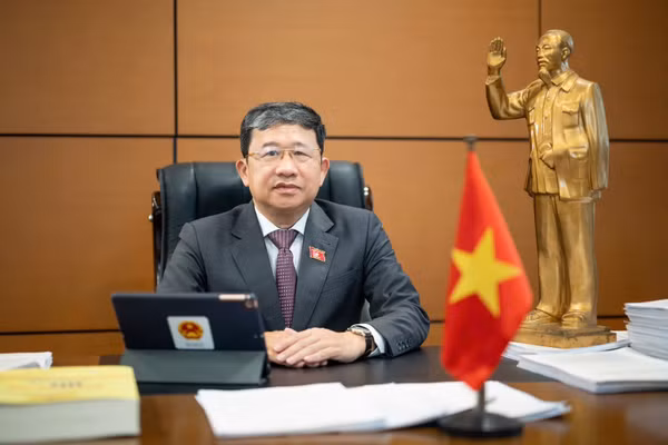 Đồng chí Vũ Hải Hà, Ủy viên Trung ương Đảng, Ủy viên Ủy ban Thường vụ Quốc hội, Phó Bí thư Đảng ủy Quốc hội.