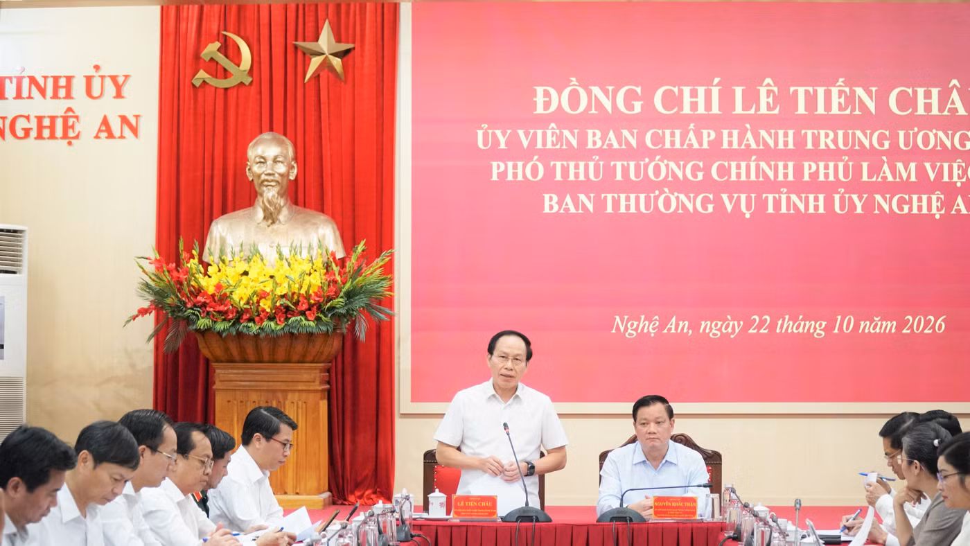 Phó Thủ tướng Chính phủ Lê Tiến Châu làm việc với Ban Thường vụ Tỉnh ủy Nghệ An. Ảnh: Hồ Lài