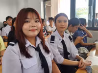 Em Quách Lai Kim, tân sinh viên Quản trị Ẩm thực, khoa Du lịch và Dịch vụ hàng không.