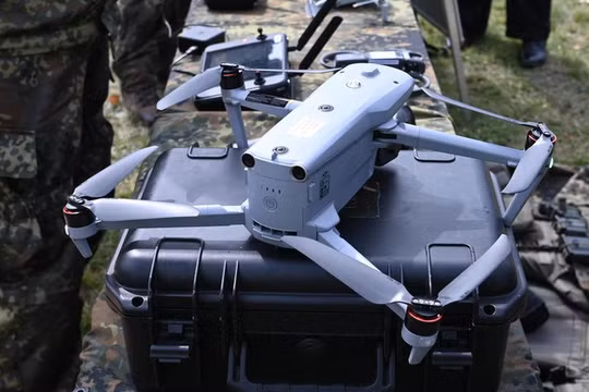 UAV trinh sát Autel EVO Max 4T.
