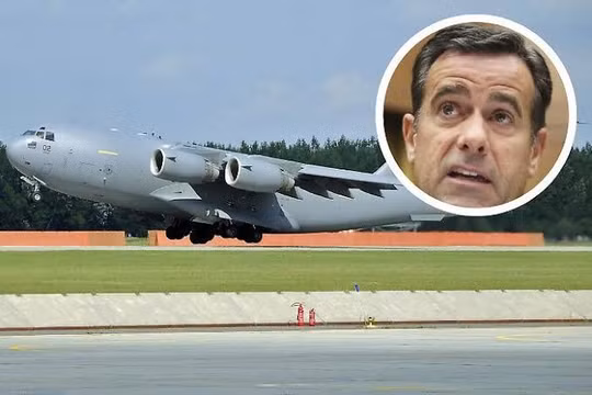 Máy bay chở Giám đốc CIA John Ratcliffe hạ cánh xuống sân bay quốc tế Vnukovo, Nga, ngày 25/8/2026.
