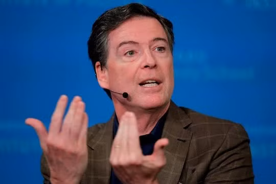 Cựu Giám đốc FBI James Comey.