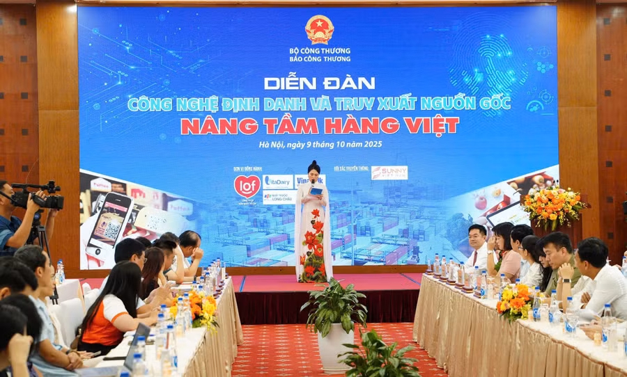 Diễn đàn quy tụ các cơ quan quản lý, hiệp hội và doanh nghiệp, nhằm tìm lời giải cho bài toán minh bạch thị trường trong kỷ nguyên số.