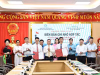 Lễ ký kết biên bản ghi nhớ hợp tác. (Ảnh: Sở VHTT&DL Tuyên Quang).