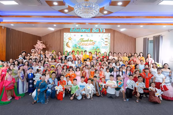 Các thí sinh MC nhí trong Ngôi nhà chung.