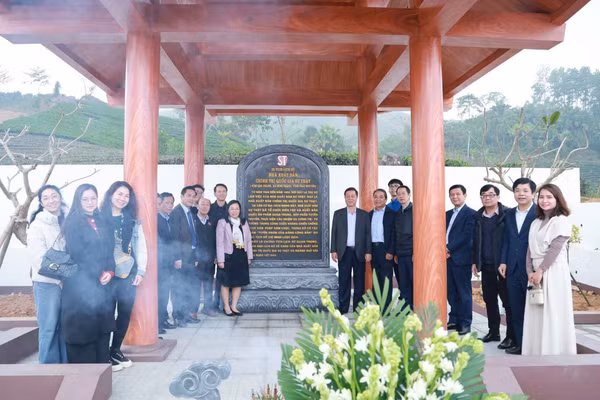 Di tích lịch sử Địa điểm làm việc của NXB Sự thật tại xóm Cây Hồng, xã Bình Thành, tỉnh Thái Nguyên.