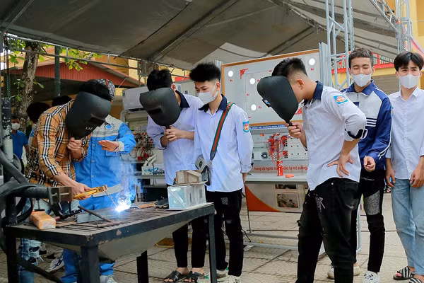 Từ lớp học nghề đến sinh kế bền vững