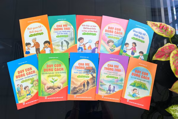 Bộ sách gồm 10 ấn phẩm thuộc ba chủ đề: kỹ năng sinh tồn thông minh của trẻ, kỹ năng làm cha mẹ và tâm lý thiếu niên. 