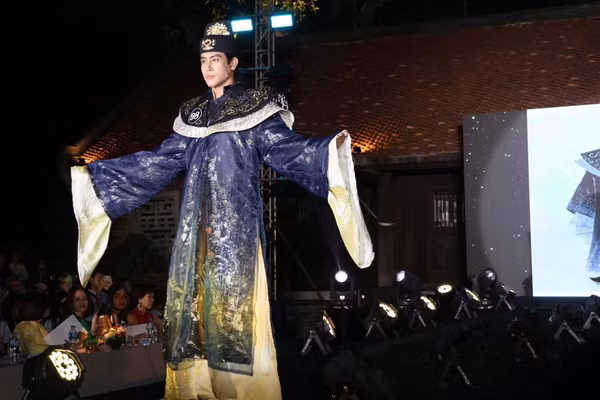 Nhiều tác giả tìm đến tinh thần phía sau di sản và diễn giải bằng ngôn ngữ thời trang đương đại.