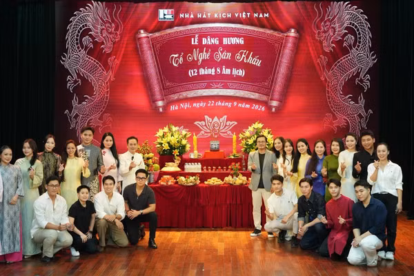 Lễ giỗ Tổ sân khấu là dịp để người làm nghề nhìn lại truyền thống, nâng cao ý thức gìn giữ, tiếp nối và sáng tạo.