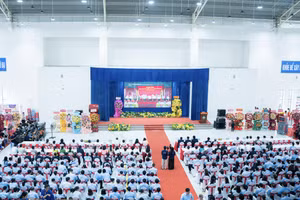Toàn cảnh Lễ khai giảng năm học mới của Trường ĐH SPKT Vĩnh Long.