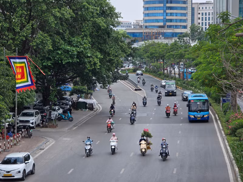 Vành đai 1 bao gồm các tuyến đường, phố Trần Khát Chân (ngã ba Trần Khát Chân-Nguyễn Khoái)-Đại Cồ Việt-Xã Đàn-Ô Chợ Dừa-Đê La Thành-Hoàng Cầu-Đê La Thành-Cầu Giấy-đường Bưởi-Lạc Long Quân-Âu Cơ-Nghi Tàm-Yên Phụ-Trần Nhật Duật-Trần Quang Khải-Trần Khánh Dư-Nguyễn Khoái-Trần Khát Chân. a4.jpg