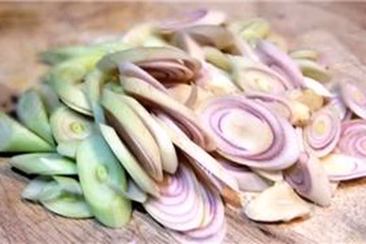 Mách bạn cách dùng sả để đời sống vợ chồng thăng hoa
