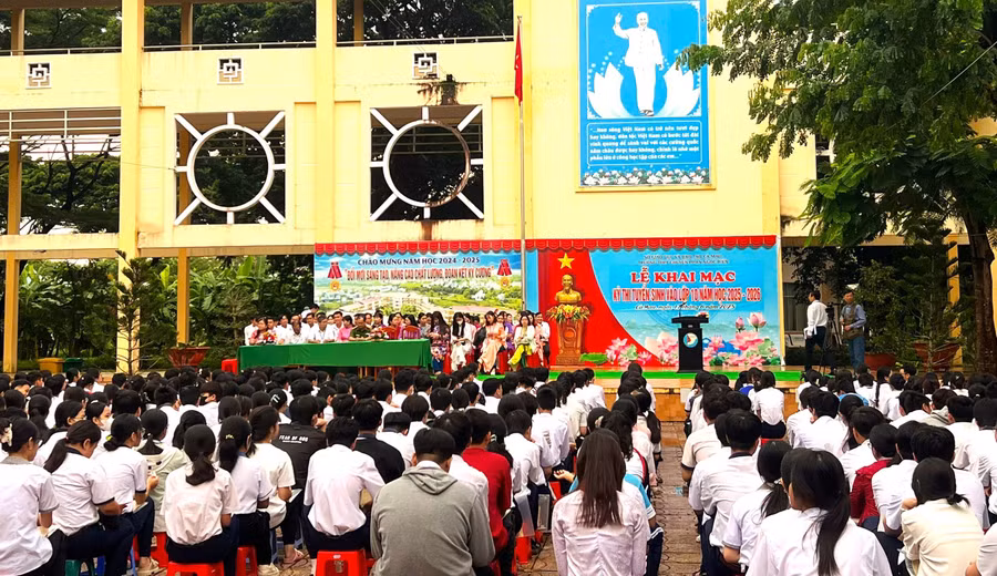 Tuyển sinh lớp 10 tại Trường THPT chuyên Phan Ngọc Hiển, Cà Mau. Ảnh tư liệu.