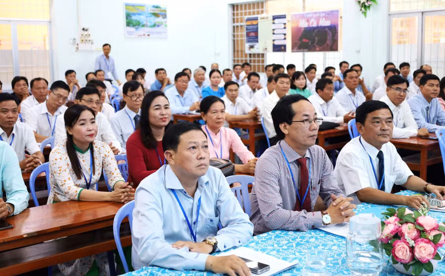 hoi-thi-cbql-2.jpg