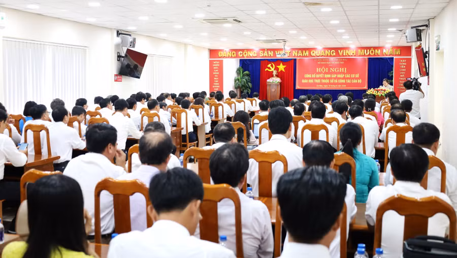 cong-bo-sap-nhap-1.jpg