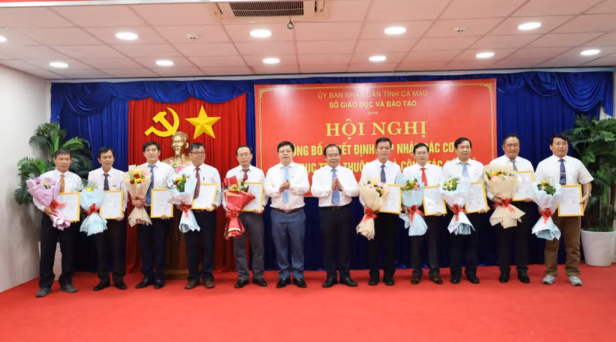 Các trường nhận quyết định sáp nhập.