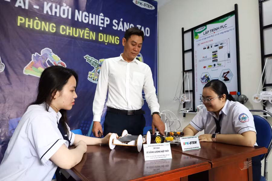 ko-phan-xet-2.jpg