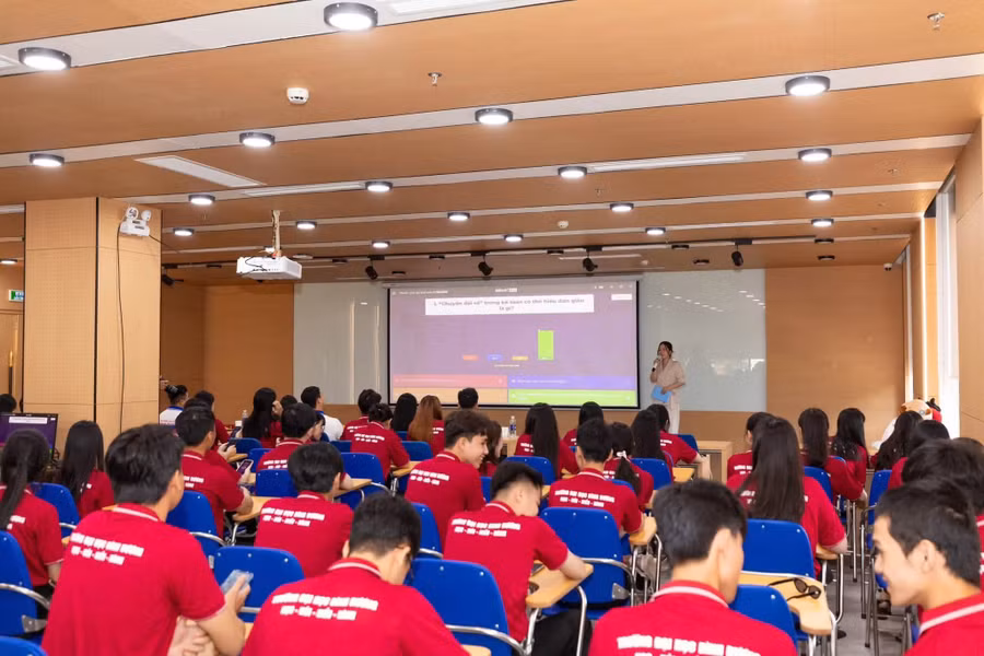 Sinh viên BDU Cà Mau tham quan thực tế tại Misa Cần Thơ.