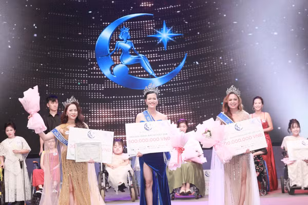 Top 3 chung cuộc Cuộc thi Hoa hậu Trăng Khuyết Việt Nam 2025. Ảnh: Ban tổ chức.