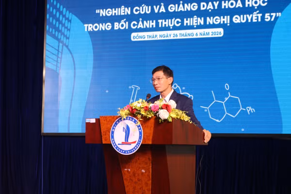 Giảng dạy Hóa học theo định hướng thúc đẩy nghiên cứu và chuyển giao công nghệ