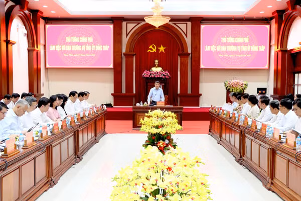 Thủ tướng Lê Minh Hưng chủ trì buổi làm việc. Ảnh: Cổng thông tin Đồng Tháp