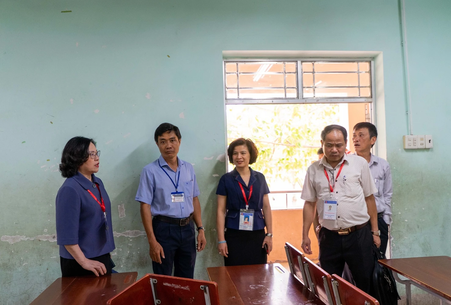 Thứ trưởng Ngô Thị Minh, Phó trưởng ban chỉ đạo cấp Quốc gia kỳ thi tốt nghiệp THPT 2023 cùng đoàn công tác kiểm tra cơ sở vật chất tại Trường THPT Phan Bội Châu. Thứ trưởng Ngô Thị Minh, Phó trưởng ban chỉ đạo cấp Quốc gia kỳ thi tốt nghiệp THPT 2023 cùng đoàn công tác kiểm tra cơ sở vật chất tại Trường THPT Phan Bội Châu.