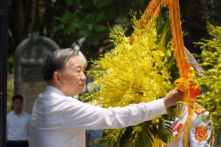 tong-bi-thu-3.jpg