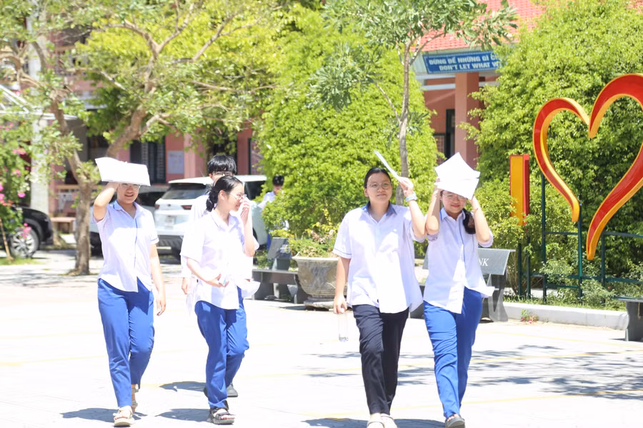 thi-chuyen-1.jpg