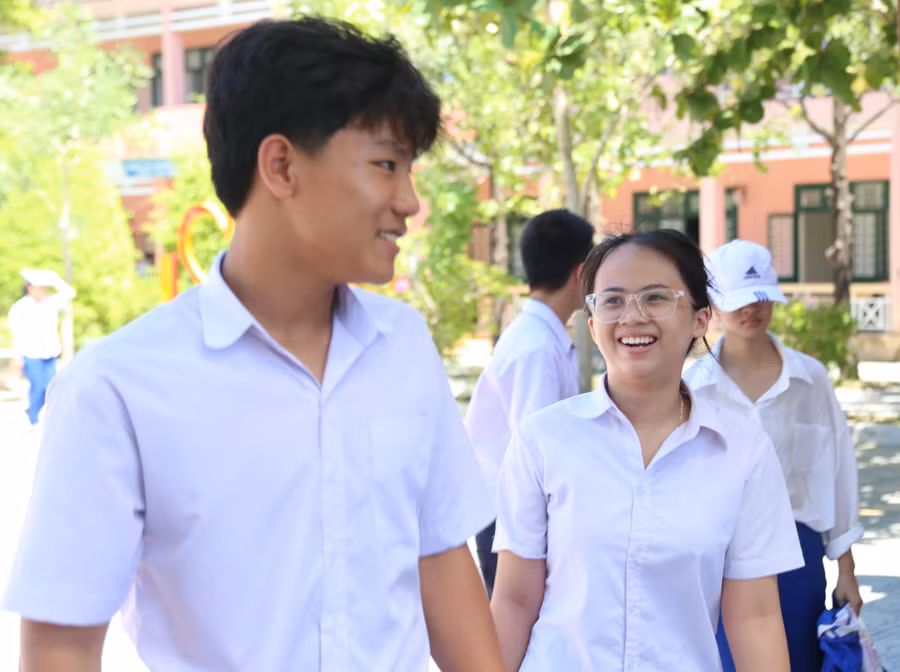 Thí sinh hoàn thành các môn chuyên kỳ thi tuyển sinh THPT.