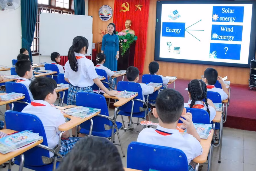 Trường Tiểu học Nguyễn Bá Ngọc tổ chức chuyên đề dạy môn Khoa học bằng tiếng Anh.