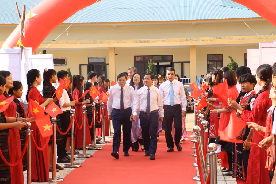 khai-giang-3.jpg