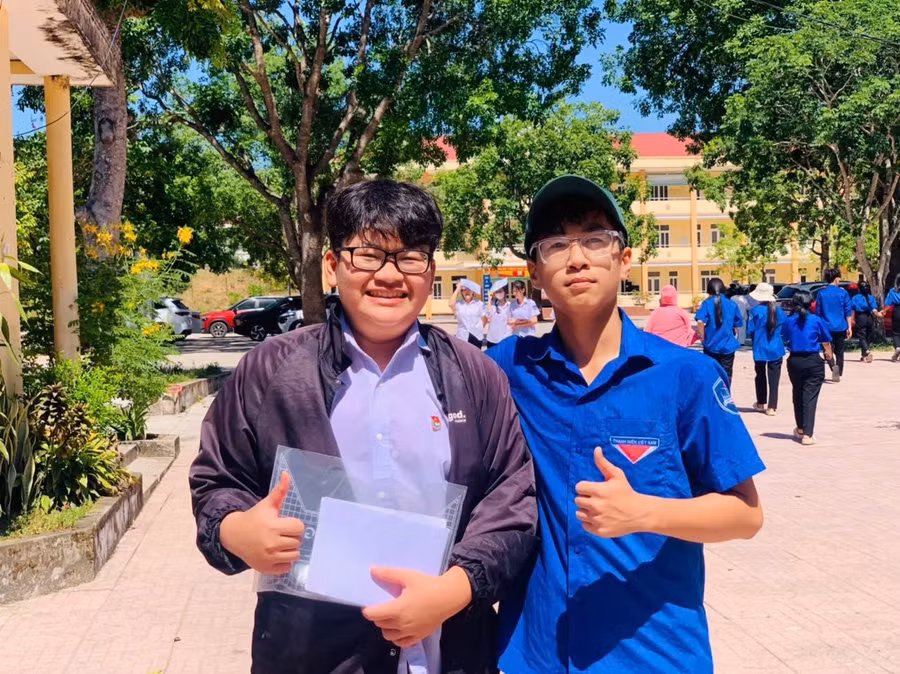 Thí sinh tại điểm thi Trường THPT Đakrông hoàn thành kỳ thi.