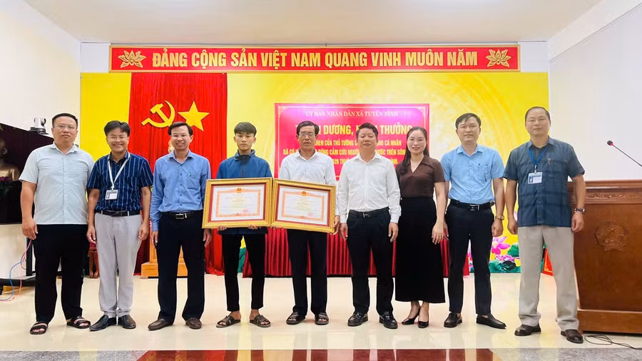 bang-khen-thu-tong-3.jpg