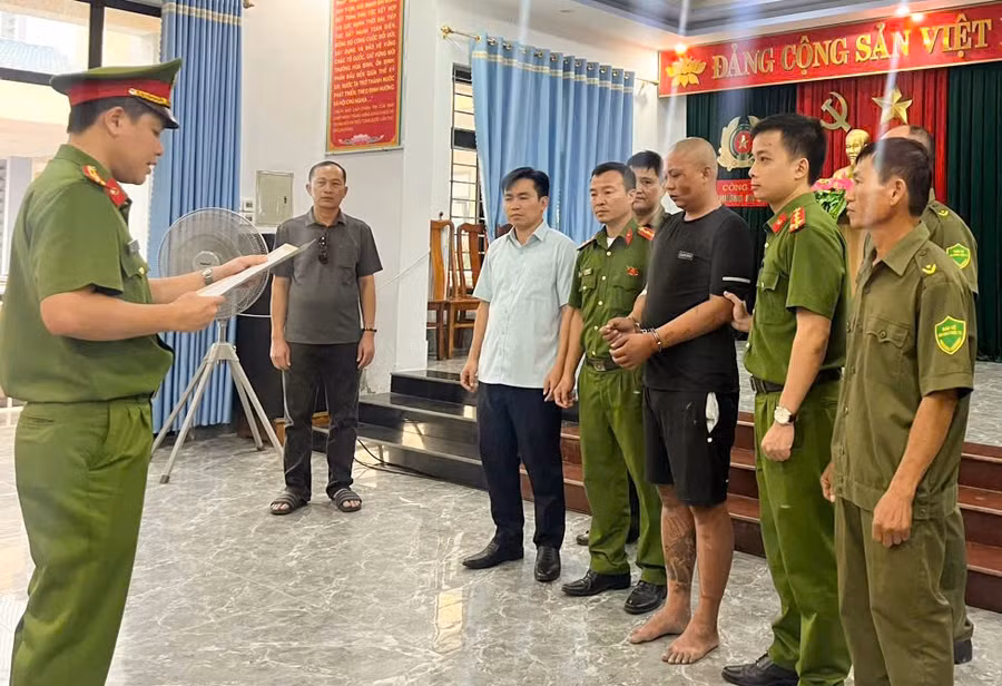 Cơ quan điều tra ra lệnh bắt khẩn cấp nghi phạm tấn công cán bộ công an.