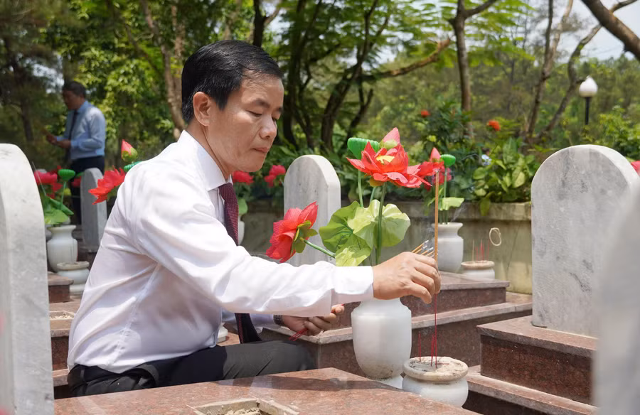 bi-thu-quang-tri.jpg