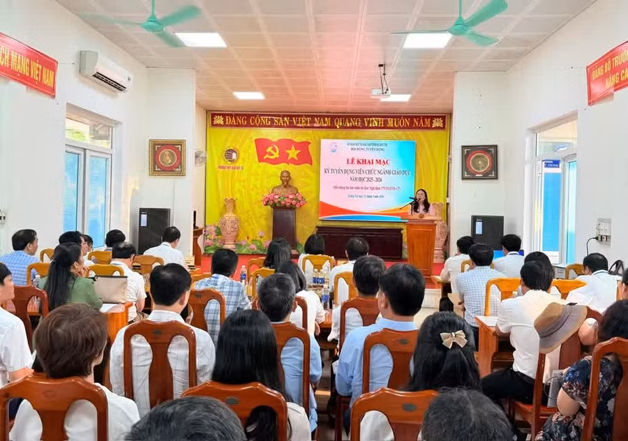 Quảng Trị tổ chức khai mạc kỳ tuyển dụng viên chức sự nghiệp Giáo dục năm học 2026-2027.