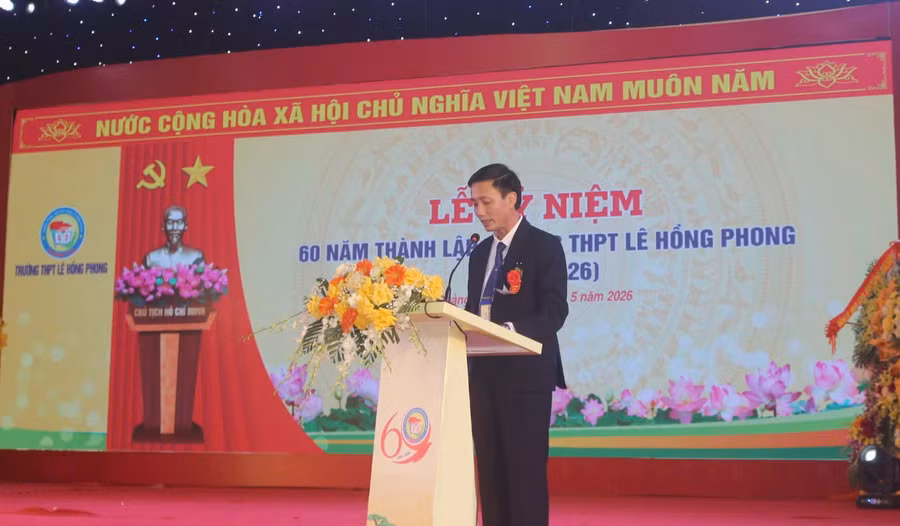 truong-le-hong-phong-1.jpg