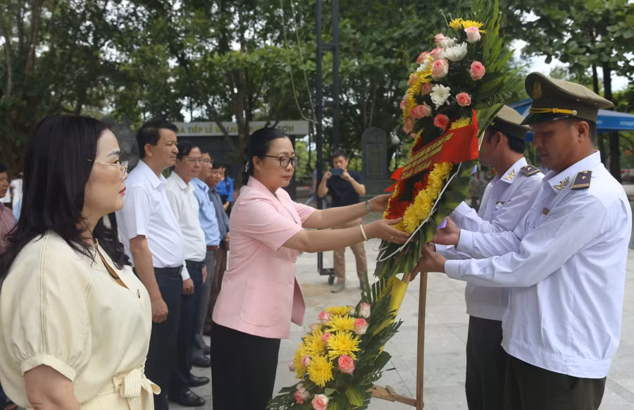 thu-truong-9.jpg
