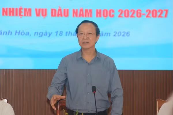 Thứ trưởng Phạm Ngọc Thưởng phát biểu tại buổi làm việc. 