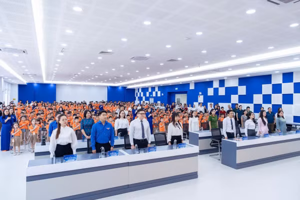 FPT School Vinh khai giảng năm học 2026-2027, lan tỏa tinh thần 'Học sâu sắc để yêu thương'