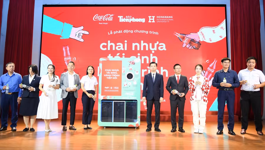 sinh-vien-5-truong-dai-hoc-tai-tphcm-noi-khong-voi-rac-thai-nhua.4.jpg