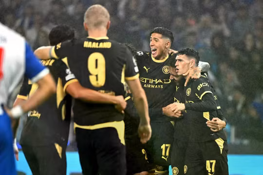 Haaland vượt huyền thoại, Man City thắng trận mở màn Champions League