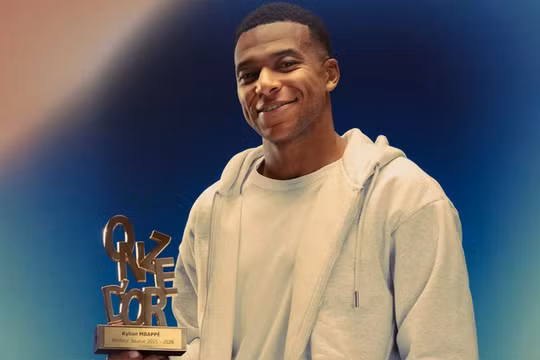 Được vinh danh, Mbappe có thoát được 'dớp' Quả bóng Vàng?
