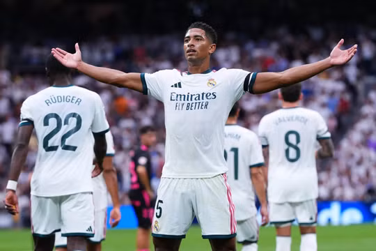 Được HLV Mourinho 'cởi trói', Bellingham trở lại 'phiên bản nguy hiểm nhất'