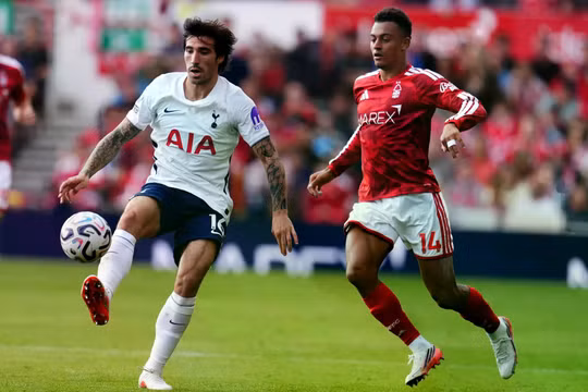 Tottenham chạm mốc tệ nhất 52 năm 
