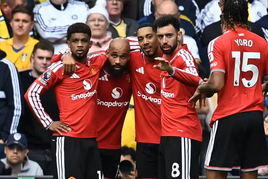 Man Utd lập kỷ lục buồn sau trận hòa Leeds